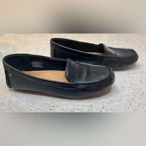 UGG Women's Black Leather Loafer Size 9